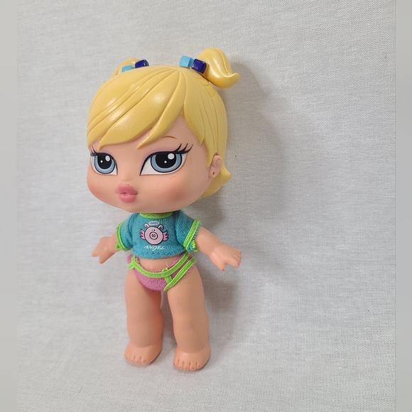 BRATZ Babyz 5" Doll Figure MGA Entertainment Blonde Blue Eyes Chloe - Picture 5 of 6